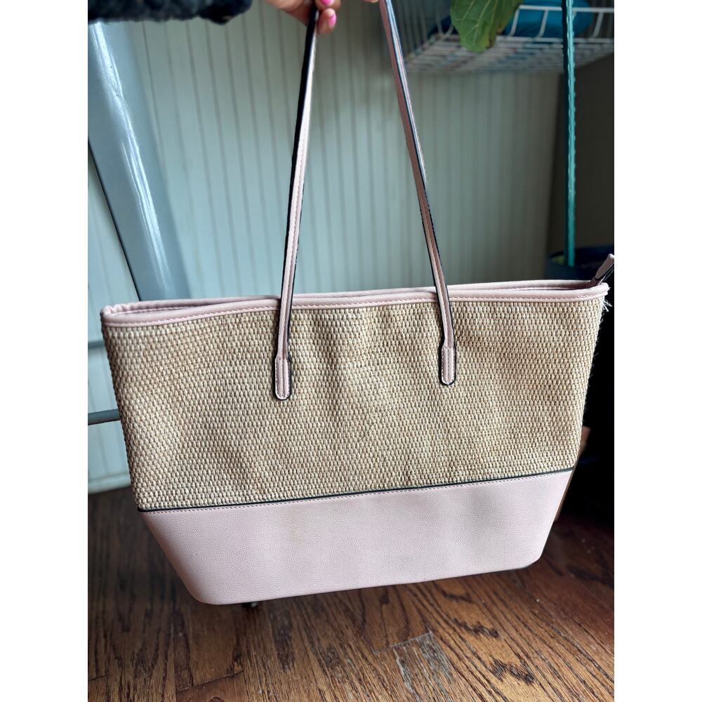 Izzy & Ali Blush Pink Woven Straw Tote Bag | Zip-Top Shoulder Purse